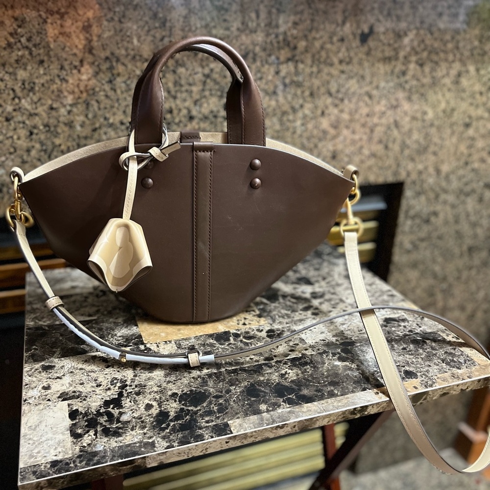 Beautiful Brown- Tory Burch Sete Small Tote